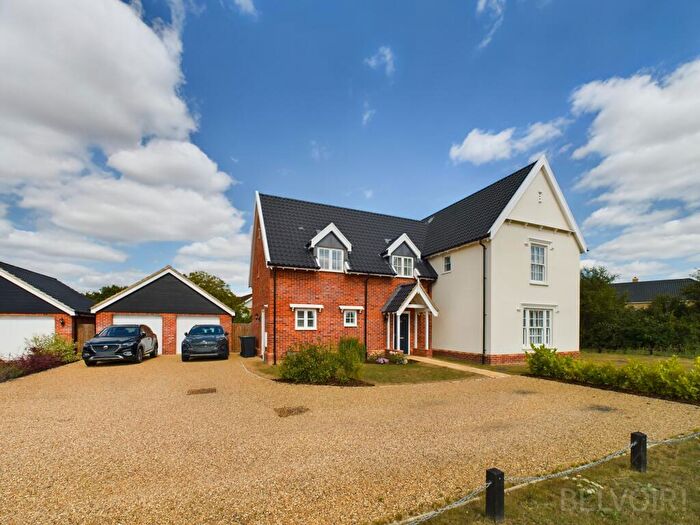 4 Bedroom Detached House For Sale In Red Admiral Heights, Thurston, IP31