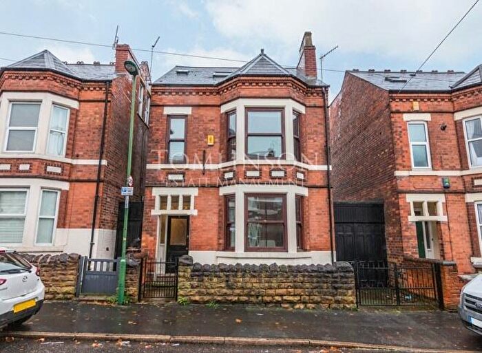6 Bedroom Detached House To Rent In Dunlop Avenue, Lenton, Nottingham, NG7