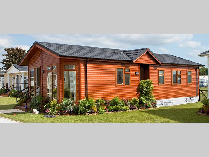 2 Bedroom Mobile/park Home For Sale In Rother Valley, Northiam, East Sussex, TN31