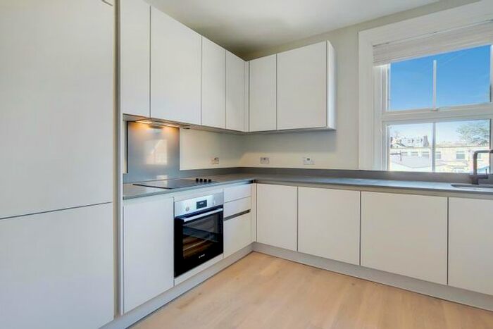 1 Bedroom Flat To Rent In Stanley Road, Teddington, TW11