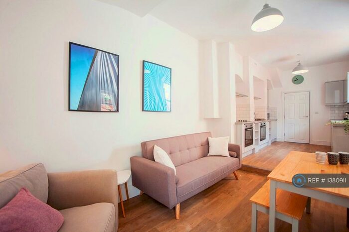 8 Bedroom Terraced House To Rent In Wellington Street, Gloucester, GL1