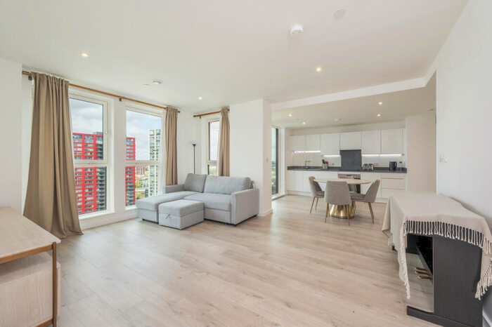 1 Bedroom Flat To Rent In Falconbrook Gardens, Canary Wharf, E16