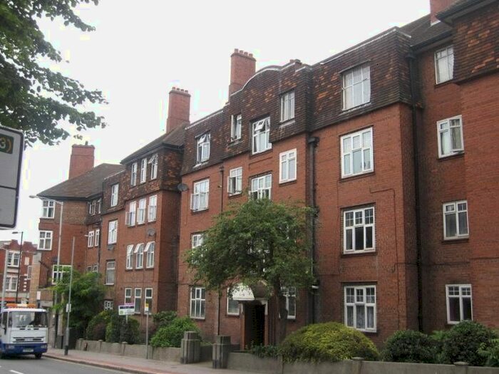 2 Bedroom Flat To Rent In Coombe Road, Croydon, CR0