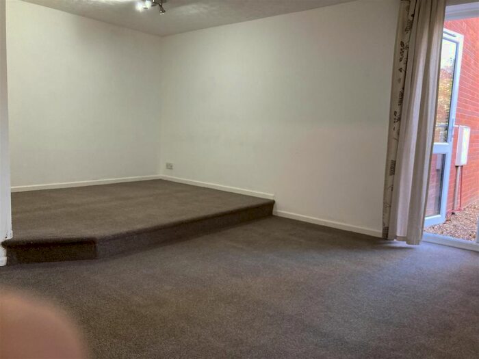 Studio To Rent In Foster Hill Road, Bedford, MK40