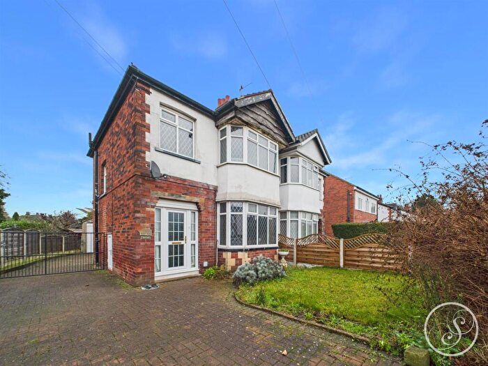 3 Bedroom Semi Detached House For Sale In Selby Road, Leeds, LS15