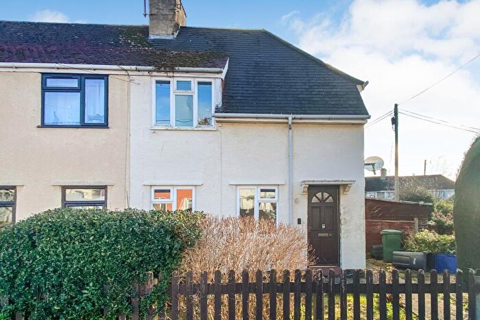 3 Bedroom End Of Terrace House For Sale In Woodlands Road, Chippenham, Wiltshire, SN14