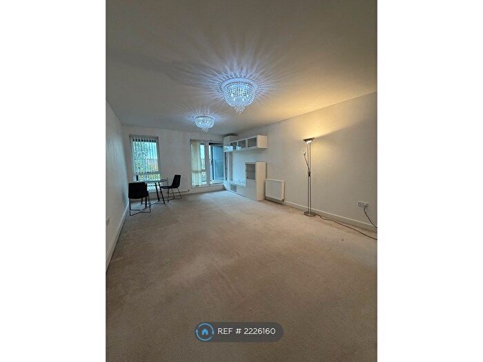 2 Bedroom Flat To Rent In Globe Court, London, NW9