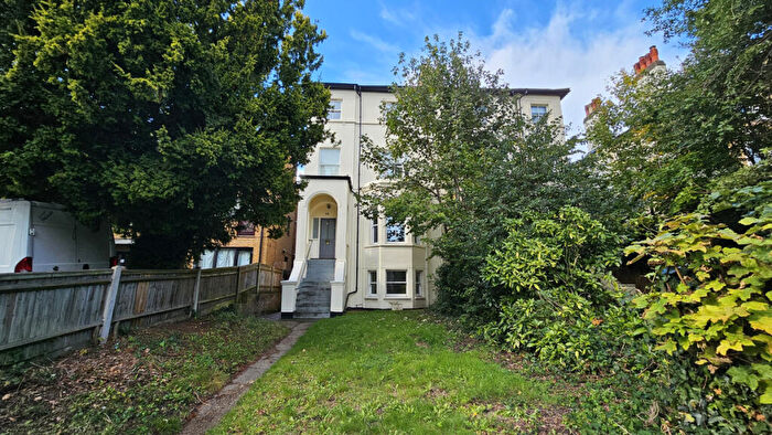 1 Bedroom Apartment To Rent In Hamlet Road, Crystal Palace, SE19