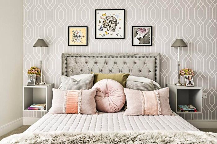 2 Bedroom Flat For Sale In Vision Point, Battersea, SW11