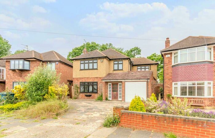 4 Bedroom Detached House To Rent In Anglesmede Crescent, Pinner, HA5