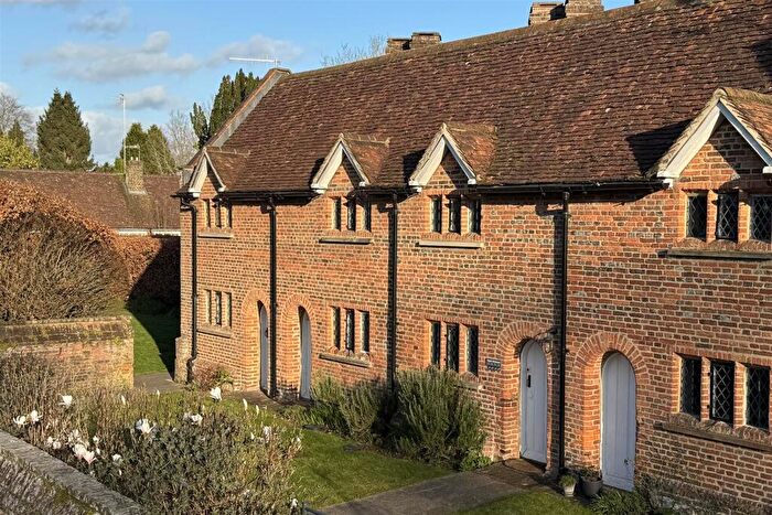 1 Bedroom Flat For Sale In Godalming, GU7