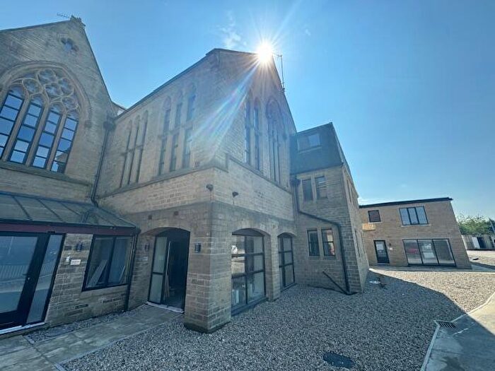 1 Bedroom Apartment To Rent In Leeds Road, Shipley, West Yorkshire, BD18