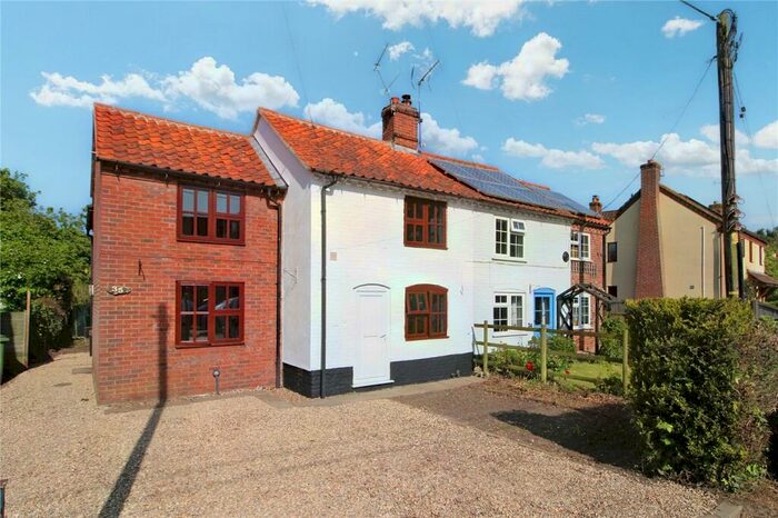 3 Bedroom Semi-Detached House For Sale In Hardley Road, Langley, Norwich, Norfolk, NR14