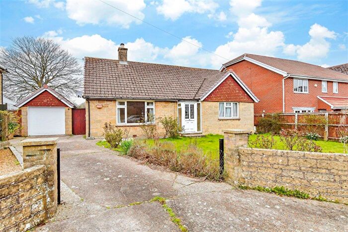 2 Bedroom Detached Bungalow For Sale In Castle Road, Newport, Isle Of Wight, PO30