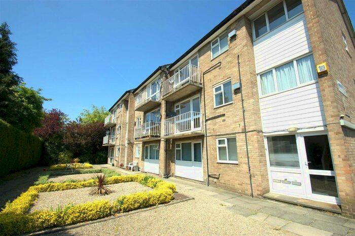 2 Bedroom Flat To Rent In Slaid Hill Court, Alwoodley, Leeds, LS17