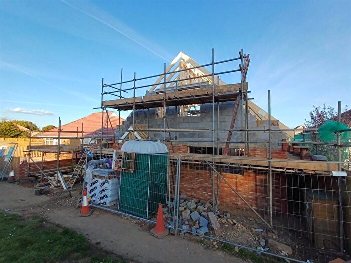 2 Bedroom Detached House For Sale In Bolney Avenue, Peacehaven, BN10