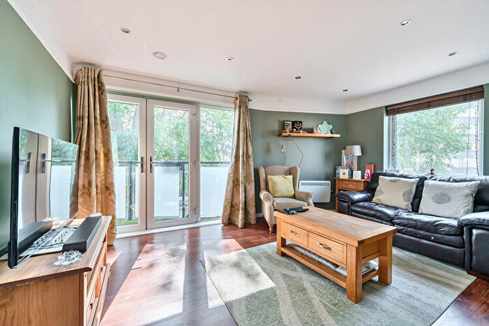1 Bedroom Flat For Sale In Prioress House, Barking, Greater London, IG11