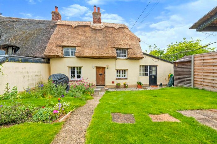 1 Bedroom Semi-Detached House For Sale In Langley Upper Green, Saffron Walden, CB11