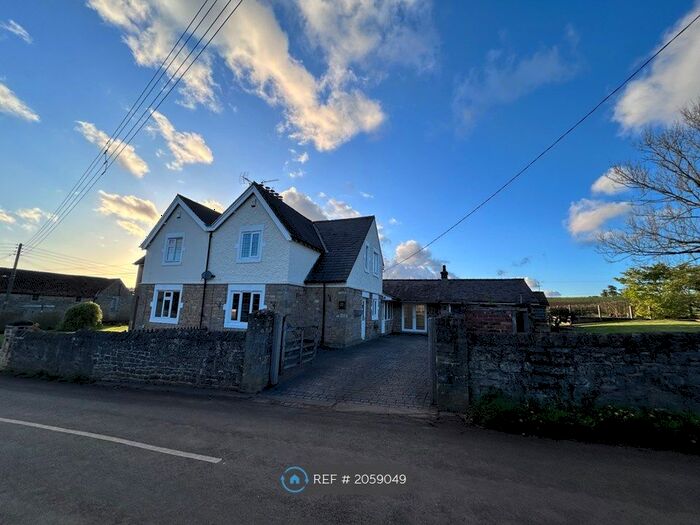 4 Bedroom Semi-Detached House To Rent In The Hill, Whaley, NG20