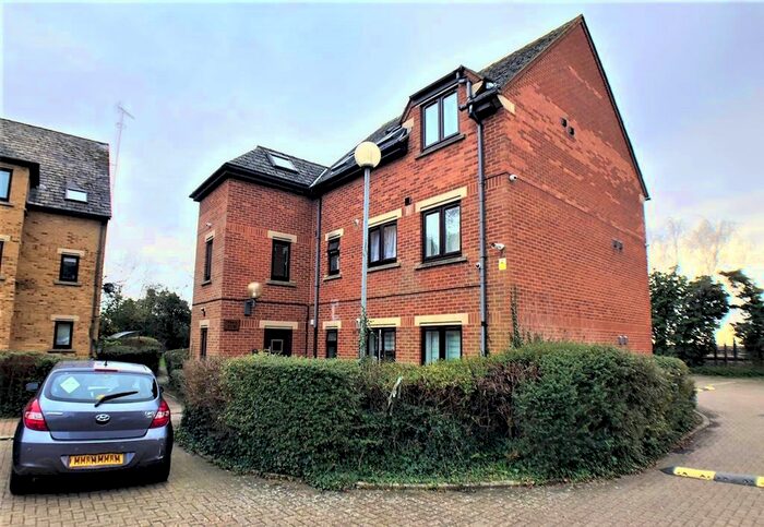 2 Bedroom Flat To Rent In Farrans Court, Harrow, HA3