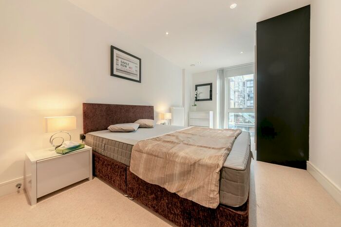 2 Bedroom Flat To Rent In Dundas Court, Dowells Street, Greenwich, London, SE10