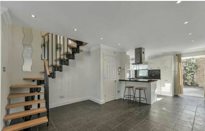 2 Bedroom Terraced House To Rent In Crawthew Grove, East Dulwich, London, SE22