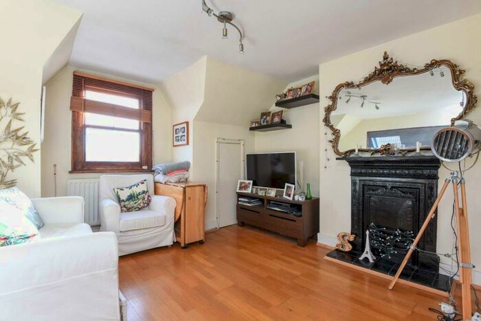 1 Bedroom Flat To Rent In Ormeley Road, Balham, SW12