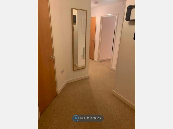 2 Bedroom Flat To Rent In Hart Street, Maidstone, ME16