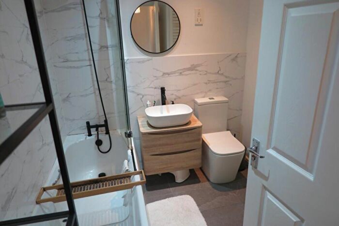 4 Bedroom Town House To Rent In Archdale Close, Birstall, LE4