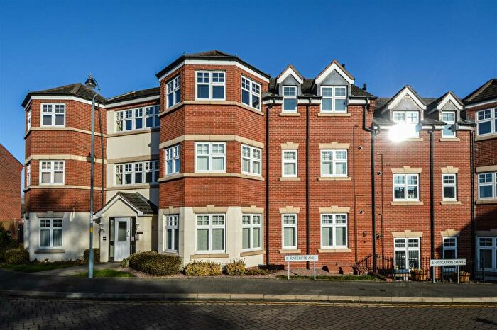 2 Bedroom Apartment To Rent In Ratcliffe Avenue, Kings Norton, Birmingham, West Midlands, B30