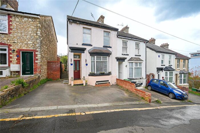 3 Bedroom Semi Detached House For Sale In Bower Lane, Maidstone, ME16