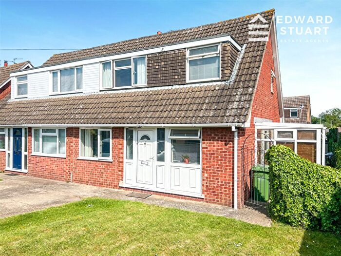 3 Bedroom Semi-Detached House For Sale In St Botolphs Way, Thorney, Peterborough, PE6