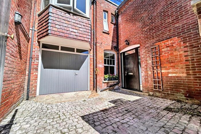 4 Bedroom Terraced House For Sale In Swanage, BH19