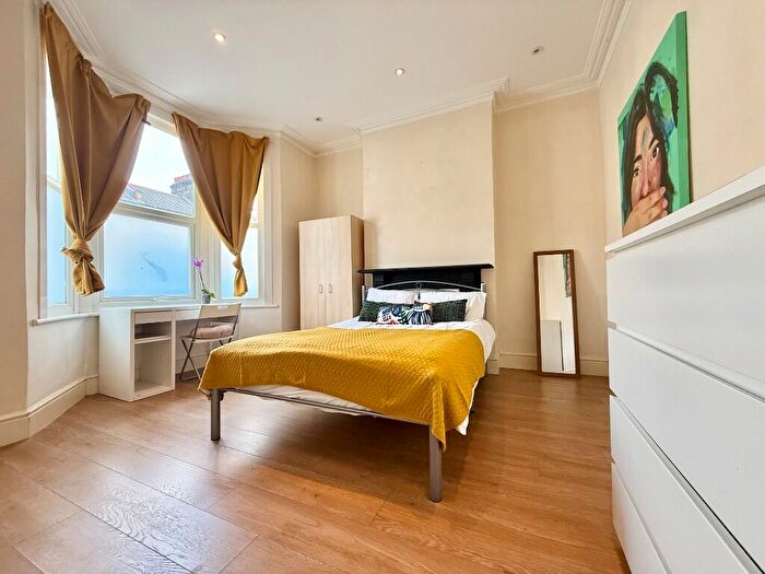 1 Bedroom House Of Multiple Occupation To Rent In Elmer Road, London, SE6