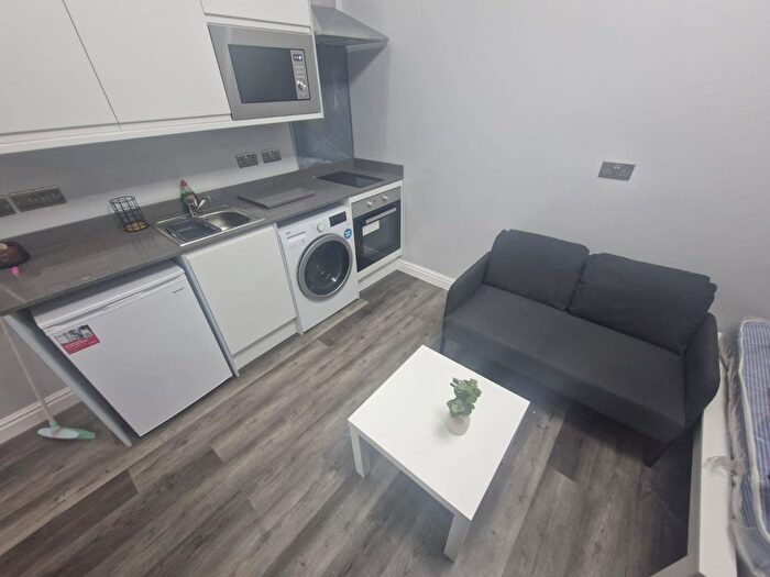 1 Bedroom Flat To Rent In Brearley Street, B19