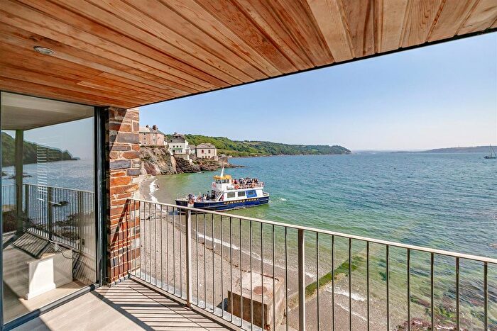 3 Bedroom Flat For Sale In The Bay, Cawsand, PL10