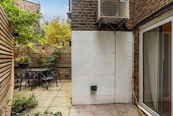 2 Bedroom Flat To Rent In Lupus Street, Pimlico, London, SW1V