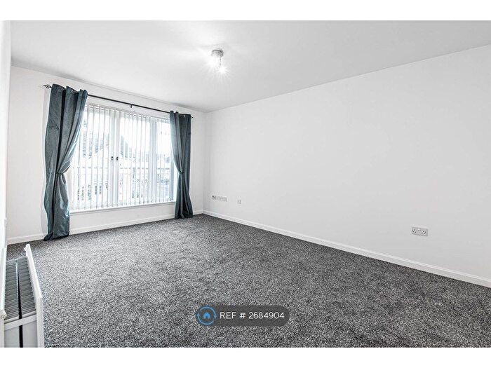 2 Bedroom Flat To Rent In Moreland Place, Stirling, FK9
