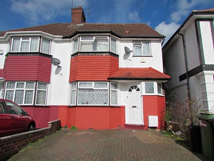 4 Bedroom Semi-Detached House To Rent In Grand Avenue, Wembley, Middlesex, HA9