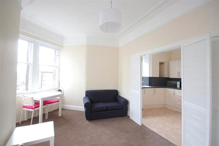 1 Bedroom Flat To Rent In Nicolson Street, Newington, Edinburgh, EH8