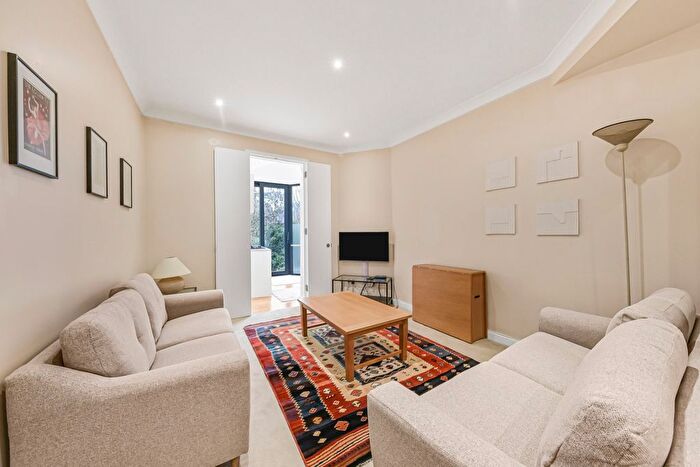 2 Bedroom Flat To Rent In North End Road, Temple Fortune, NW11