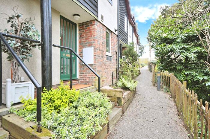 2 Bedroom House To Rent In Cedarhurst, Elstree Hill, Bromley, BR1