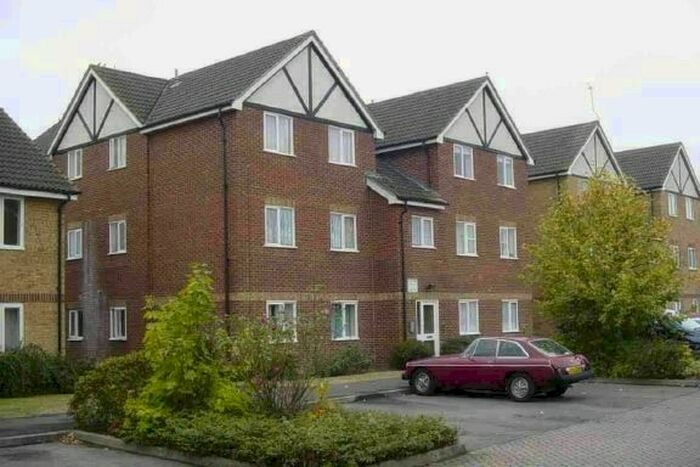1 Bedroom Flat To Rent In Common Road, Langley, Slough, SL3