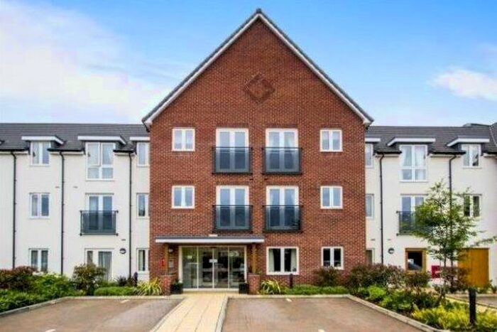 2 Bedroom Flat To Rent In Nottingham Road, Nottingham, NG15