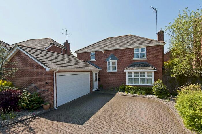 4 Bedroom Detached House To Rent In Saint Andrews Gardens, Cobham, Surrey, KT11