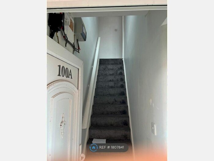 1 Bedroom Flat To Rent In Abercromby Avenue, High Wycombe, HP12