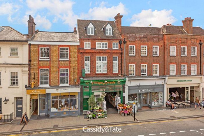 Flat To Rent In High Street, St Albans, Hertfordshire, AL3