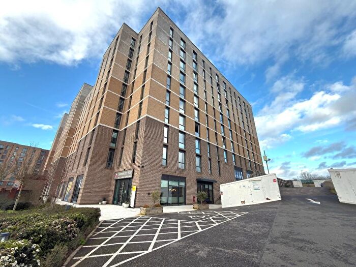 1 Bedroom Flat For Sale In Chevette Court, Kimpton Road, Luton, Bedfordshire, LU2