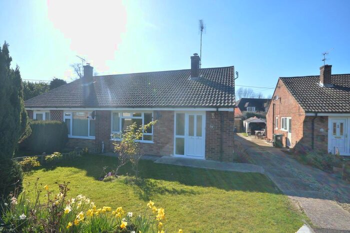 2 Bedroom Bungalow To Rent In Village Way, Hamstreet, Ashford, TN26