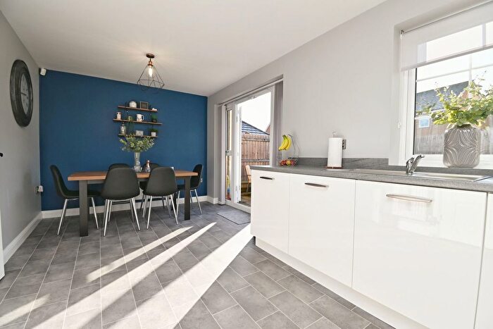 3 Bedroom Detached House For Sale In Oriel Way, Royston, Barnsley, S71